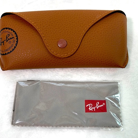 NWT Ray -Ban glasses case w cloth - Picture 3 of 5